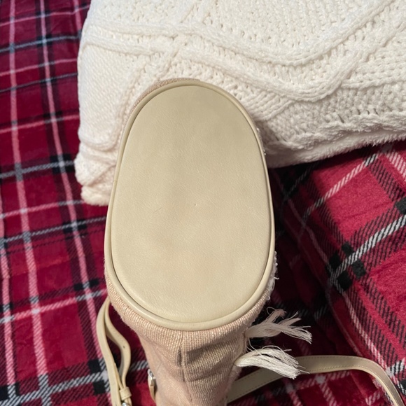 Shoulder Bag Beige&White Canvas trimmed in pearl-beads, silver reflecting trim - Picture 4 of 8